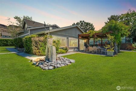 25203 Community SW
