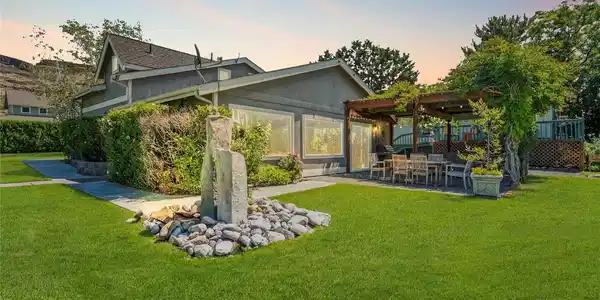 25203 Community SW