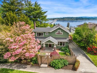 1414 Lake Washington S