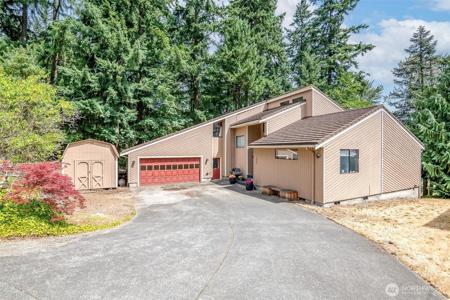 7406 182nd E