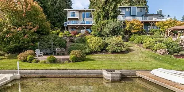 4611 Lakeridge E