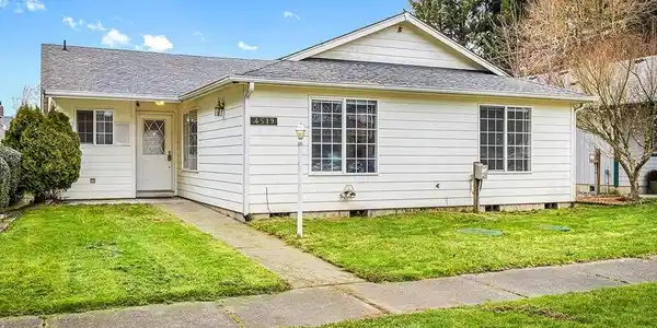 4519 Carver SE