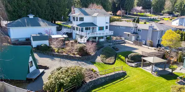 4217 Lakeridge E