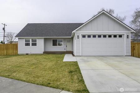 1038 Lakeside