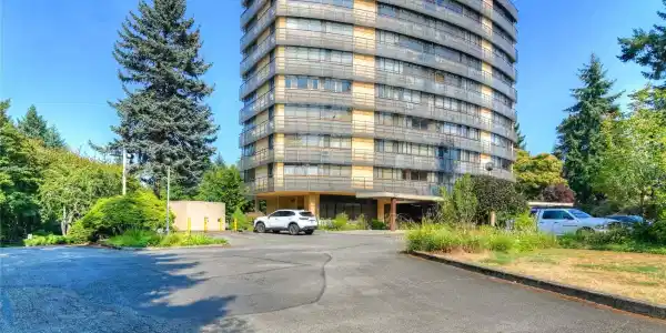 1910 Evergreen Park SW