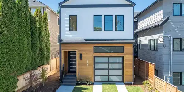 6543 Chapin N