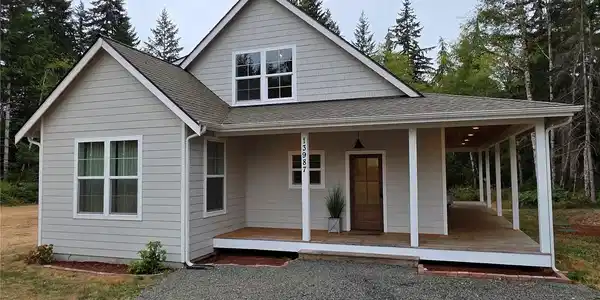 13987 Chinook NW