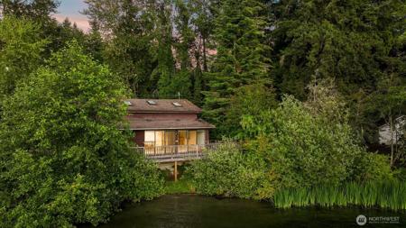 3187 Agate Bay