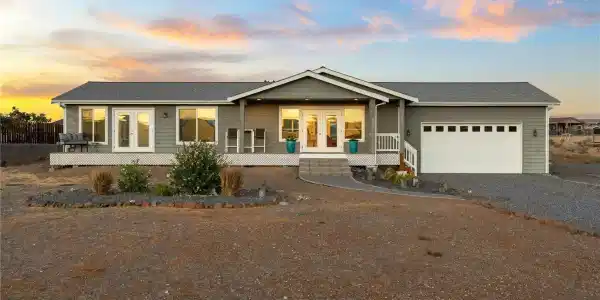615 Sunset SW