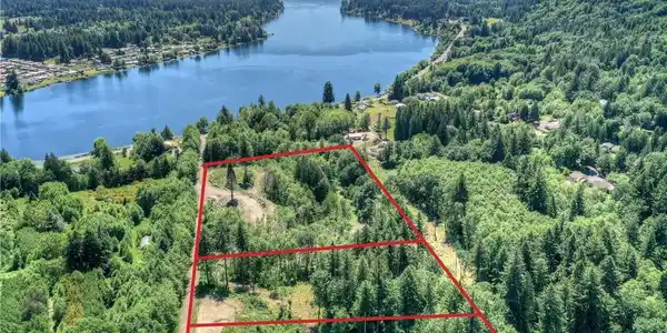 3830 Black Lake Heights SW