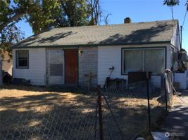 7807 Rainier NE