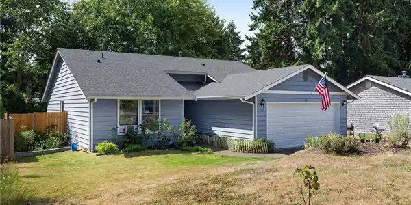 3129 Carpenter Hills SE