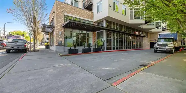 211 Kirkland