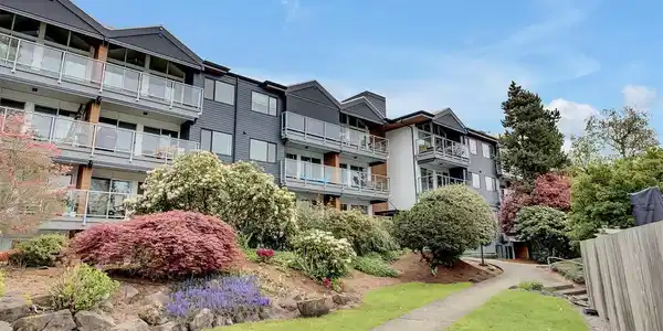 2501 Canterbury E