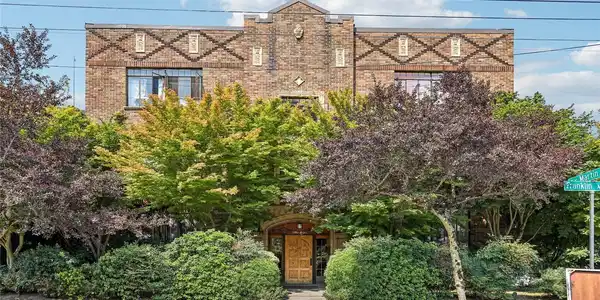 3121 Franklin E