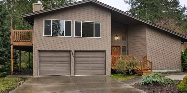 1233 Rogers SW