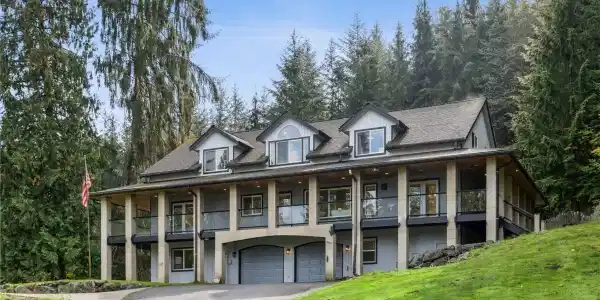 24132 S Lake Roesiger
