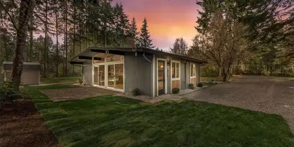 6198 Clover Valley