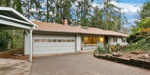 6946 Timberlake SE