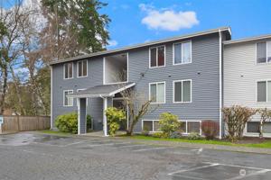 4181 Lake Sammamish SE