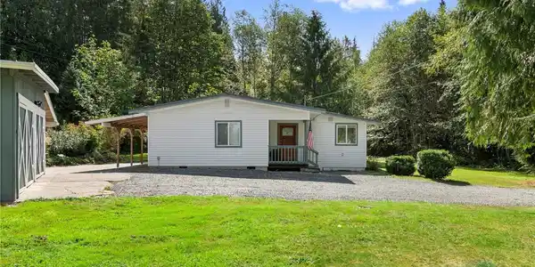 2727 Middle Shore