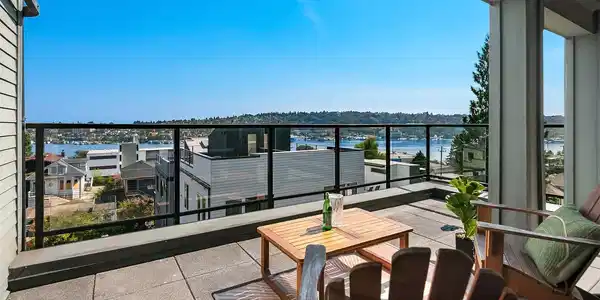 655 Crockett