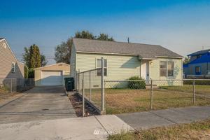 2211 Spruce