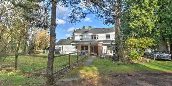 7627 Fair Oaks SE