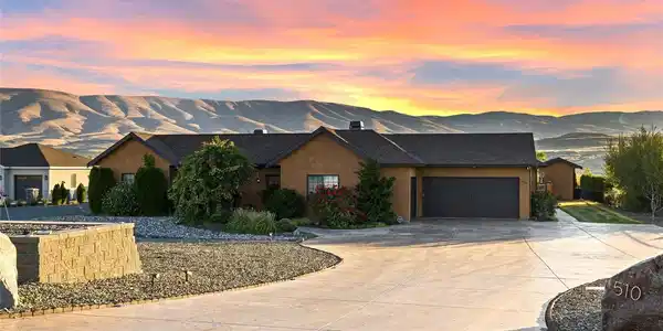 510 Lakeside SW