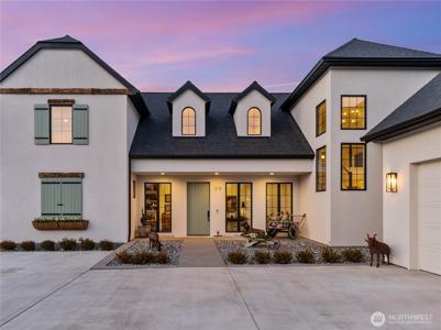 315 Pugsley NW