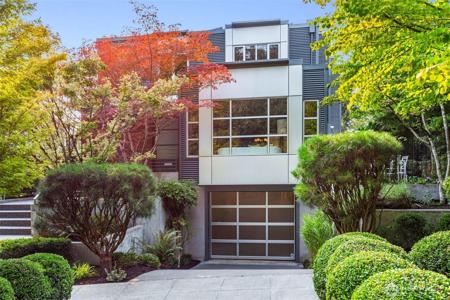 727 13th E