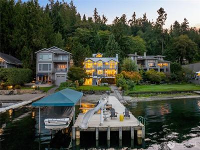 528 Lake Sammamish SE