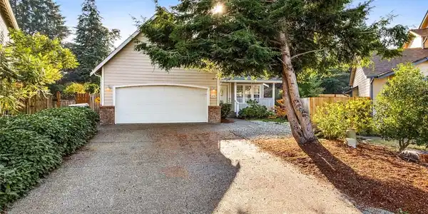 875 Anthony SW