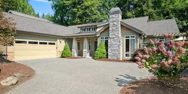 3244 Agate Heights