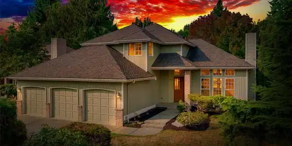 10104 33rd SE