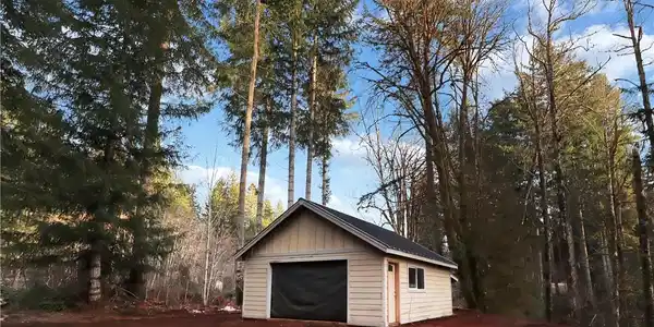 81 Lake View