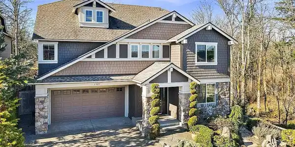 1327 267th SE