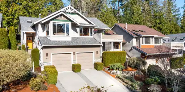1855 Lakeside