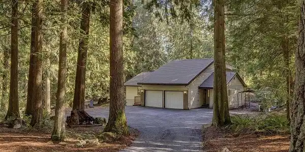 28011 Ames Lake