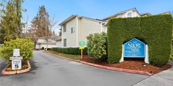 2001 120th PL SE