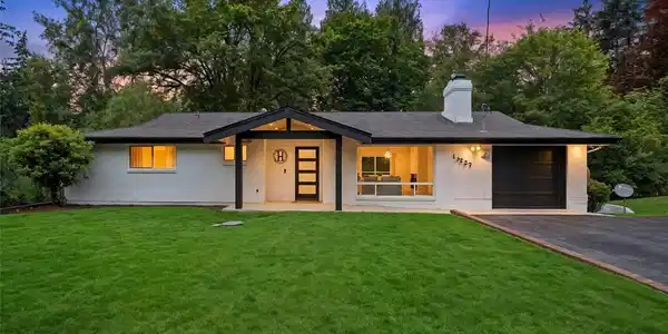 13227 Lake Kathleen SE
