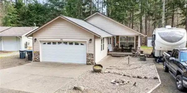 121 E Stavis Road