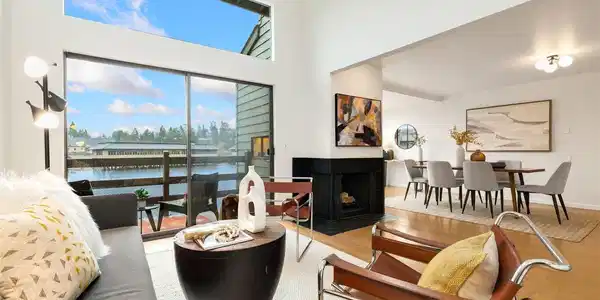 7 Lake Bellevue