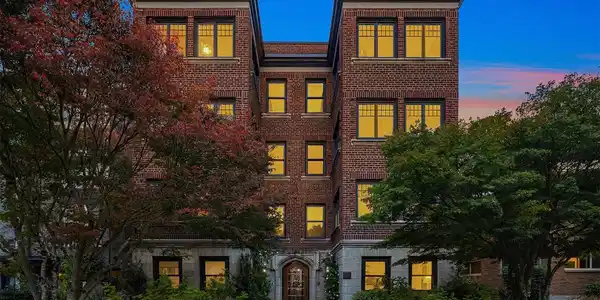 1112 Broadway E