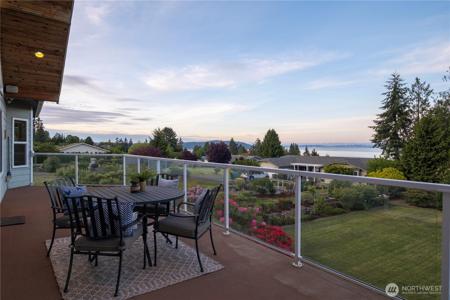 8151 Seaview Drive