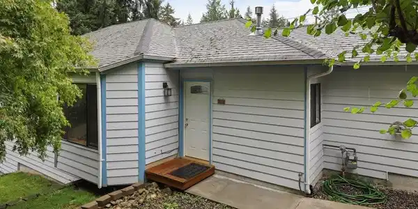 7518 Locust Extension Avenue E