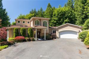 2674 Lake Sammamish NE
