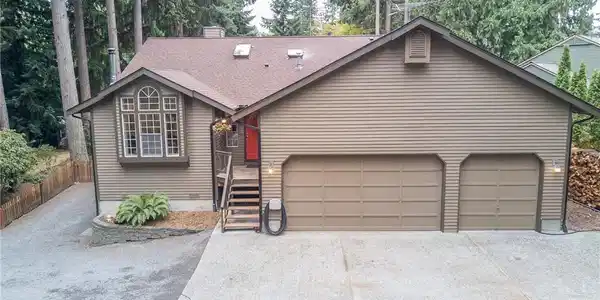 12428 16th SE