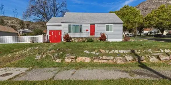 210 Stevens