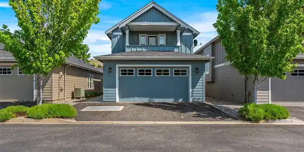 2452 Columbia